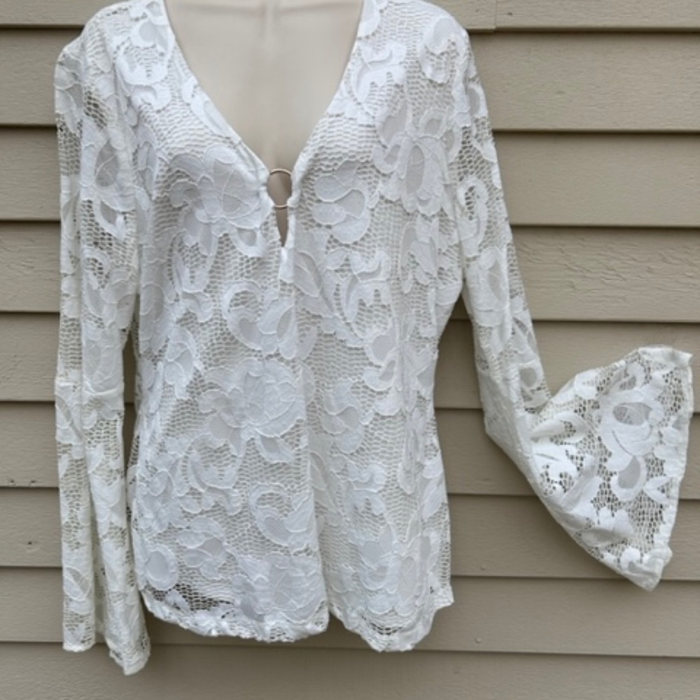 White stretch lace V-neck, long bell sleeve top with gold ring accent